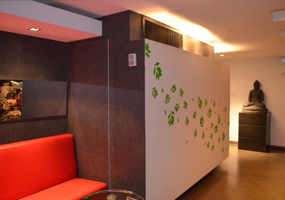 San Simon Hotel Pereira By Soratama Extérieur photo A room divider